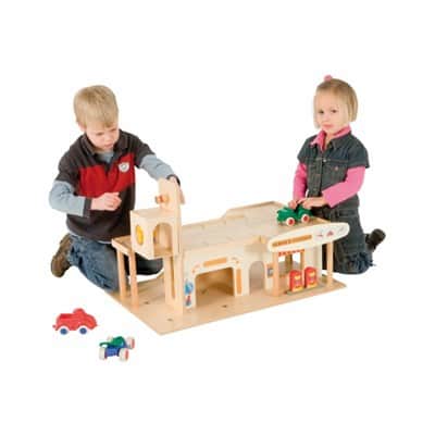 523005מוסך גדול  מעץ