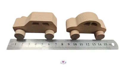 מארז 8 מכוניות מעץ טבעי